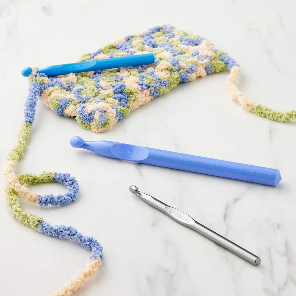 Flash Sale π₯° Plastic Crochet Hook Set by Loops & Threads®, L/P/Q βοΈ 4 Flash Sale π₯° Plastic Crochet Hook Set by Loops & Threads®, L/P/Q βοΈ - Image 2