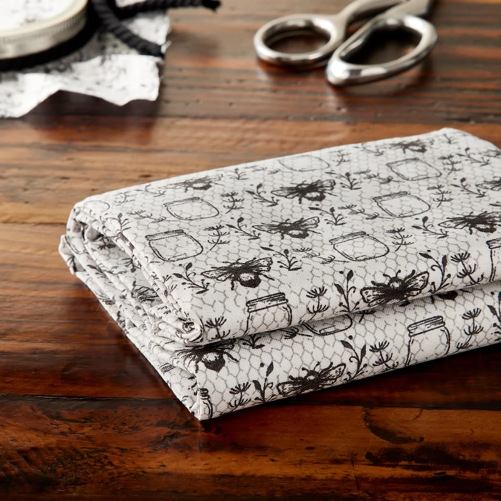 Discount ❤️ Black & White Bees Cotton Fabric Bundle by Loops & Threads™ ⌛ 4 Discount ❤️ Black & White Bees Cotton Fabric Bundle by Loops & Threads™ ⌛ - Image 2